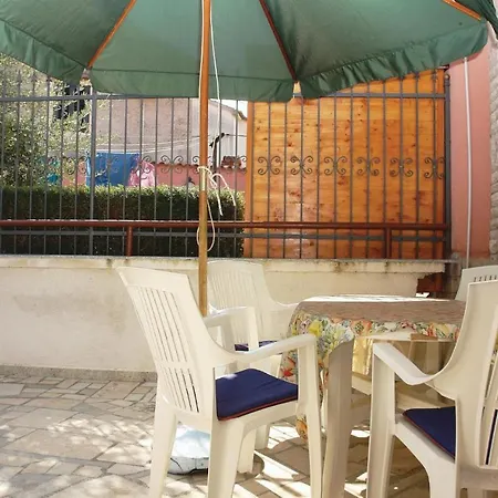 Сasa de vacaciones Two-bedroom In Pula